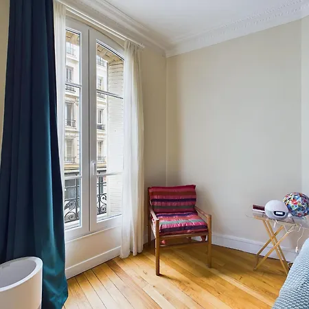Charming Montmartre Apartment Paris